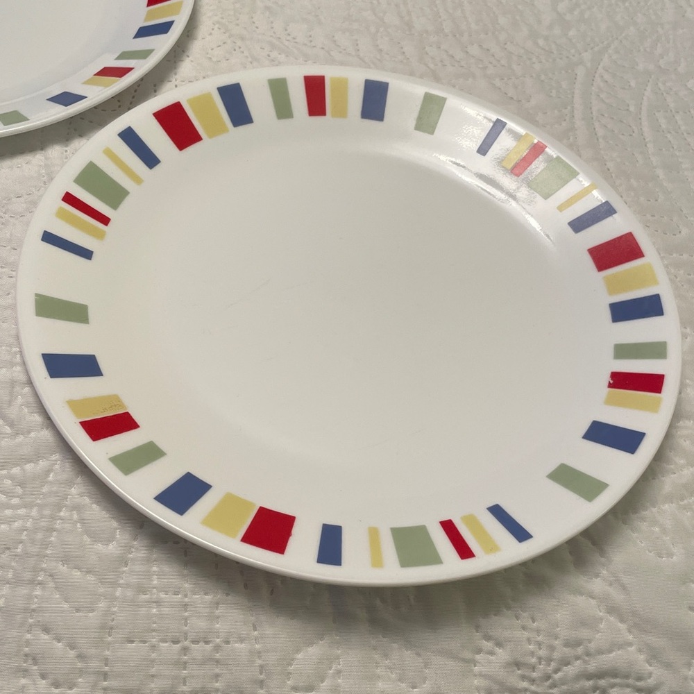 Set of 6 CORELLE MEMPHIS Dinner Plates with Colorful Border 10 1/4” Each - Picture 3 of 9